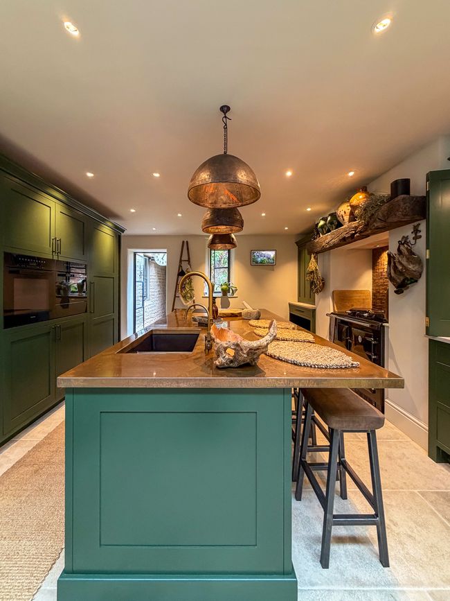 Green shaker kitchen