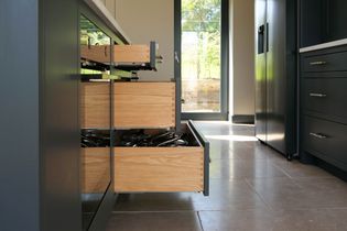Shaker kitchen drawers