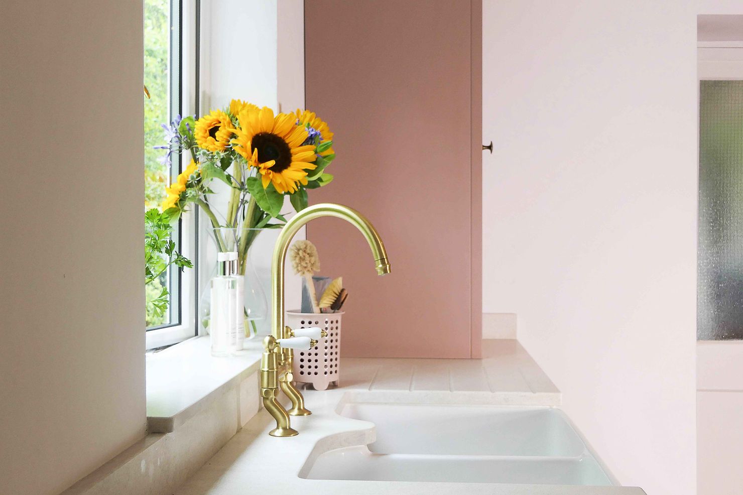 Kitchen Taps: Adding a Splash of Style